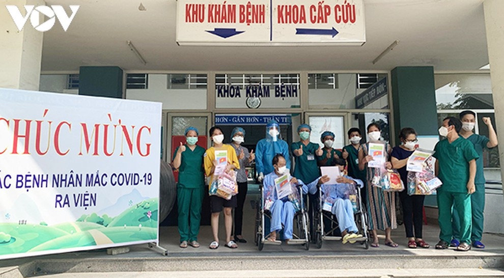 11 more COVID-19 patients fully recover, receive hospital discharge